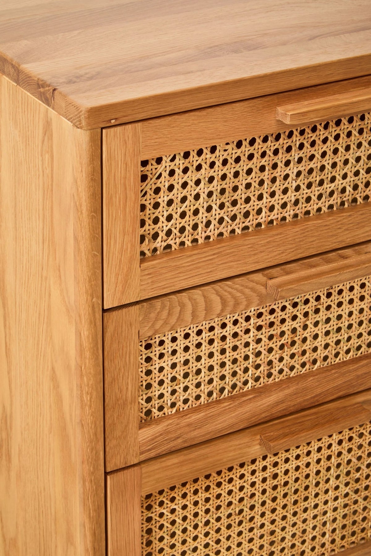 Bordeaux Rattan and Oak Wood Chest of Four Drawers