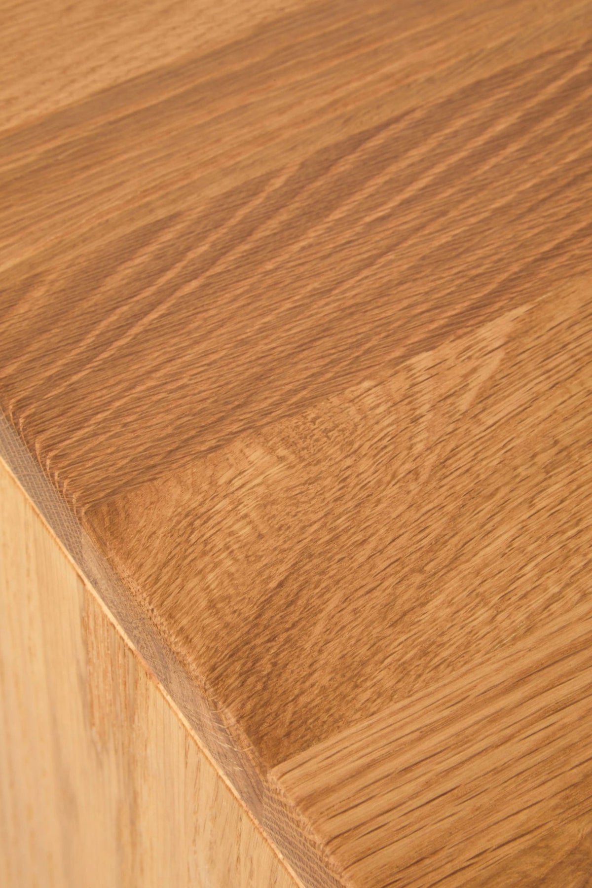 Bordeaux Rattan and Oak Wood Chest of Four Drawers