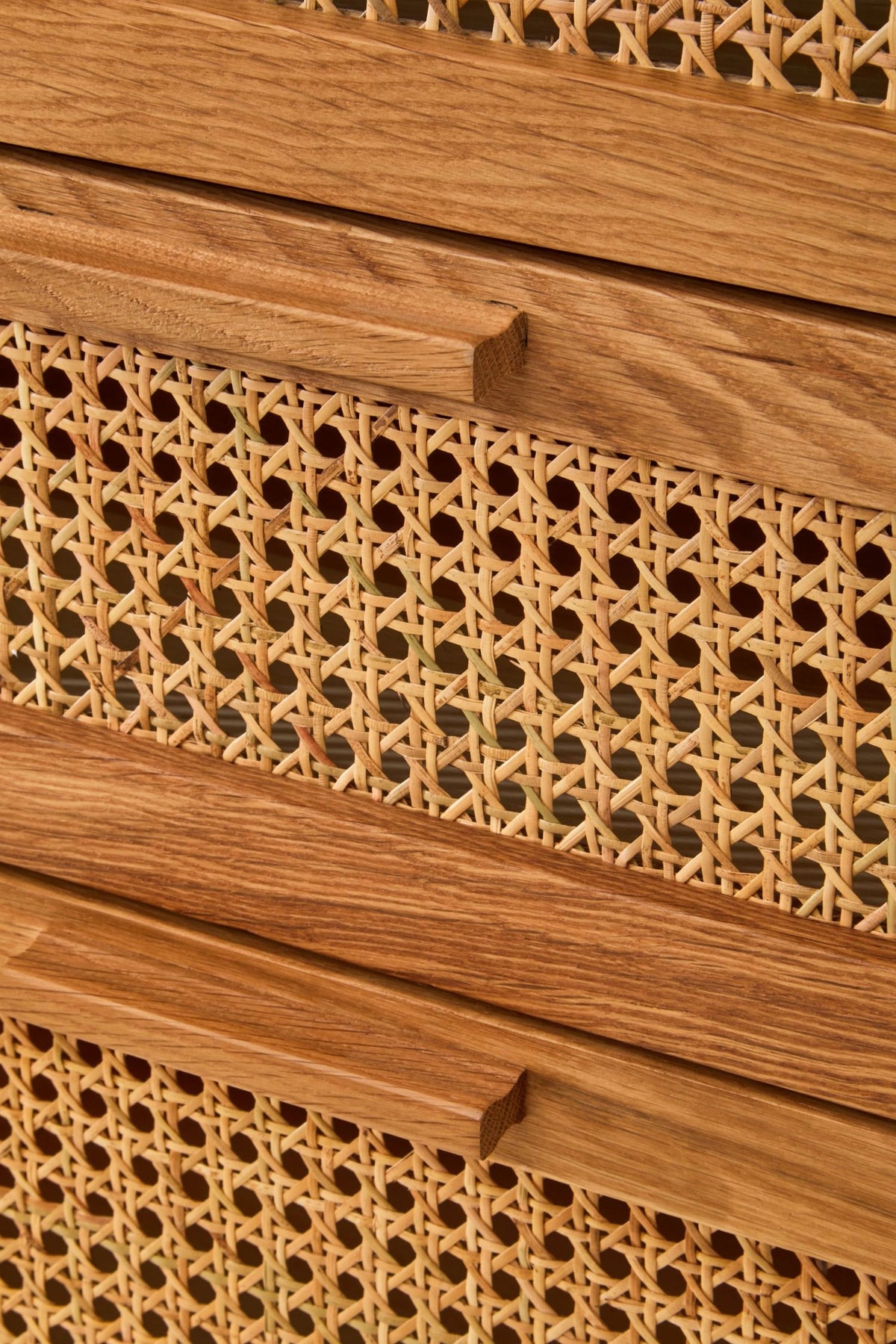 Bordeaux Rattan and Oak Wood Chest of Four Drawers
