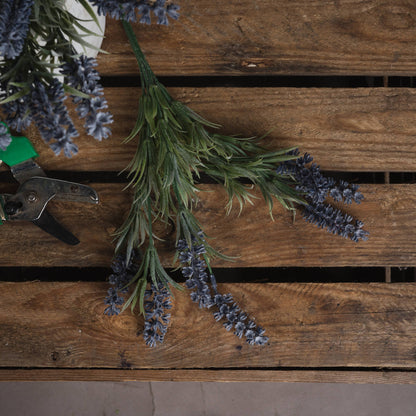 Small Lavender Spray - Single Stem Flowers from the Quanta Home collection.