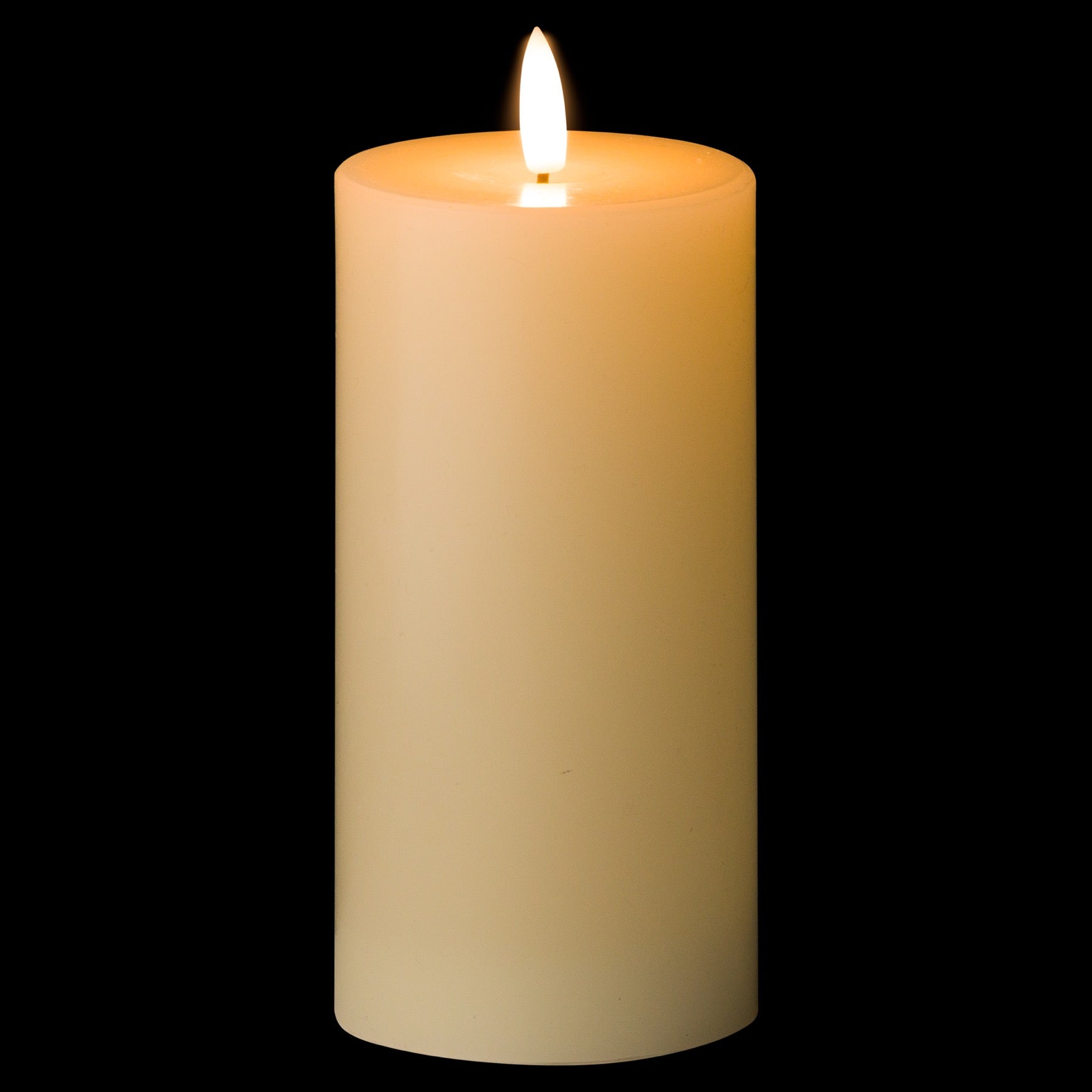 LED cream candle with a soft amber glow, mimicking a flickering flame for a cozy, elegant atmosphere.