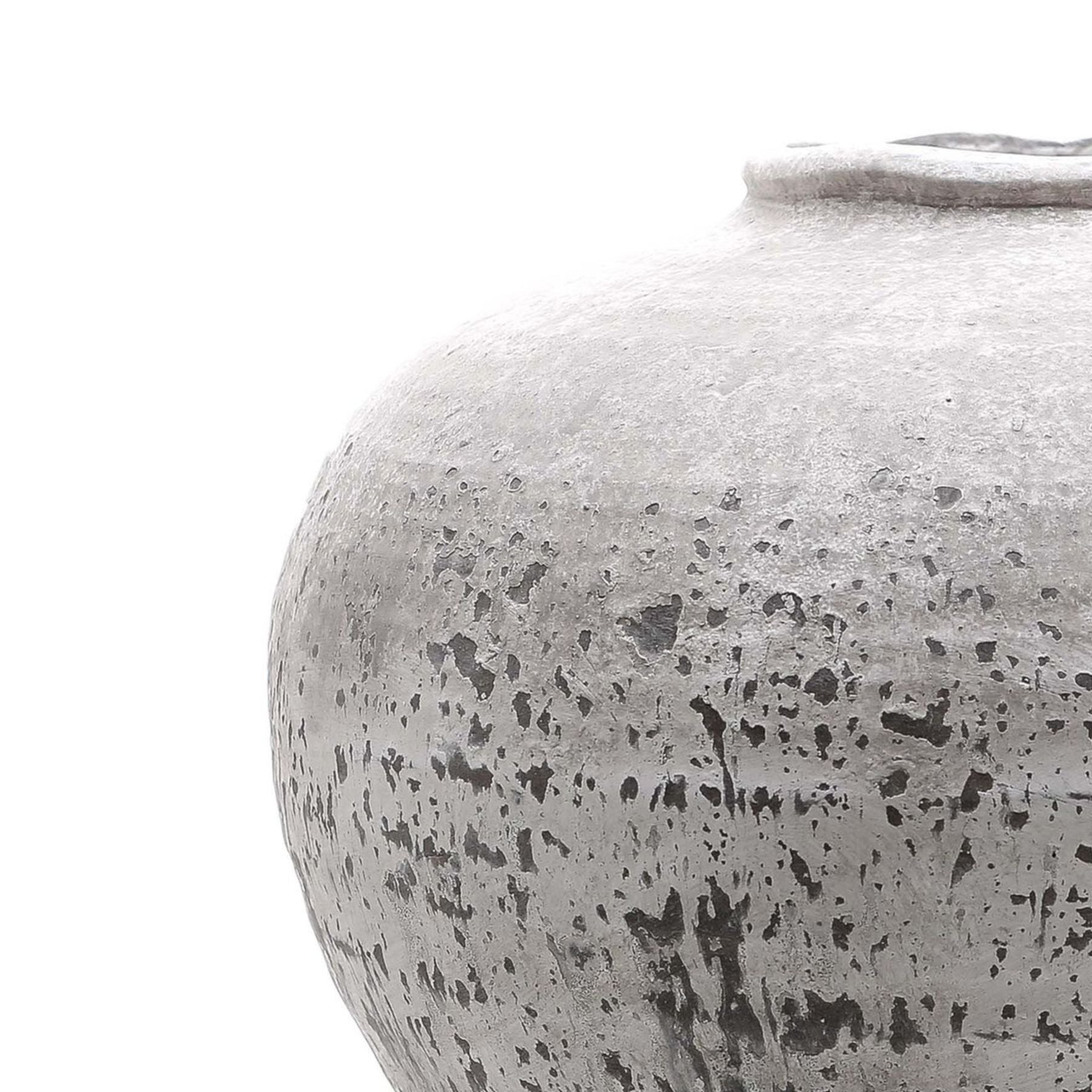 Regola Stone Ceramic Vase - Ornaments from the Quanta Home collection.