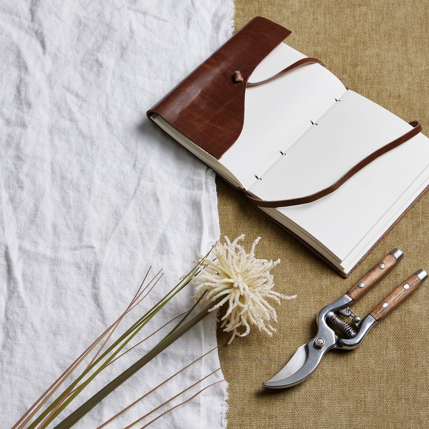 Cream Aster Spider Chrysanthemum Stem - Autumn Stems from the Quanta Home collection.