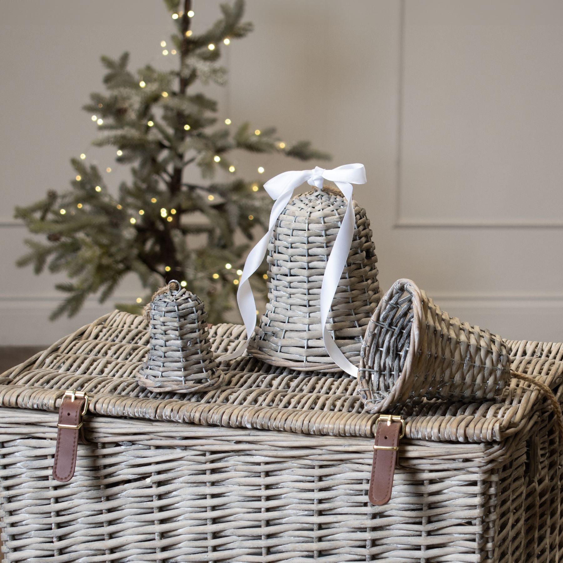 The Noel Collection Large Wicker Bell Decoration - Christmas Decorations from the Quanta Home collection.