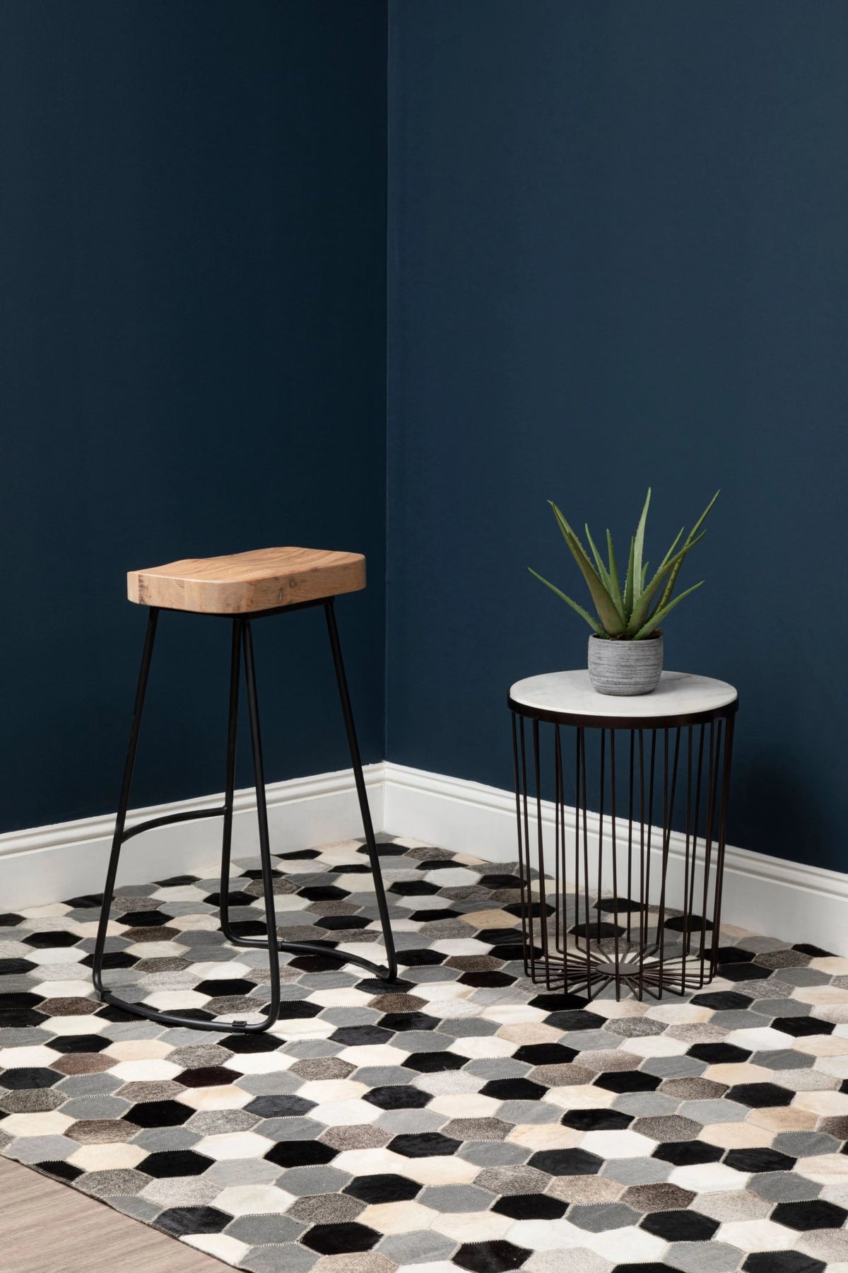 Bordeaux Oak Wood Saddle Seat Bar Stool with Black Legs