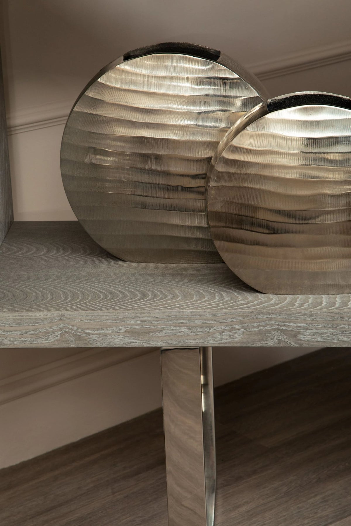 Chelsea Townhouse Small Round Vase