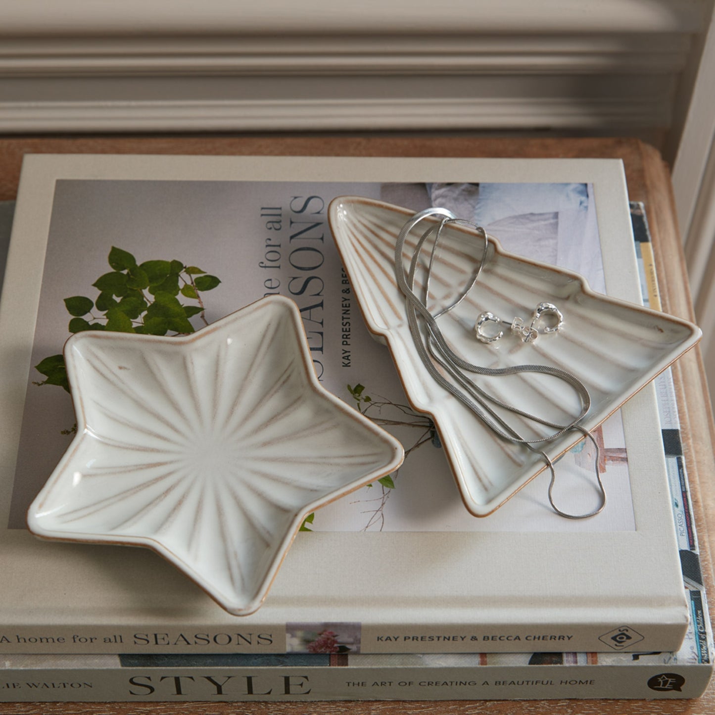 Medium Alora Ceramic Star Dish - Christmas Room Decorations from the Quanta Home collection.
