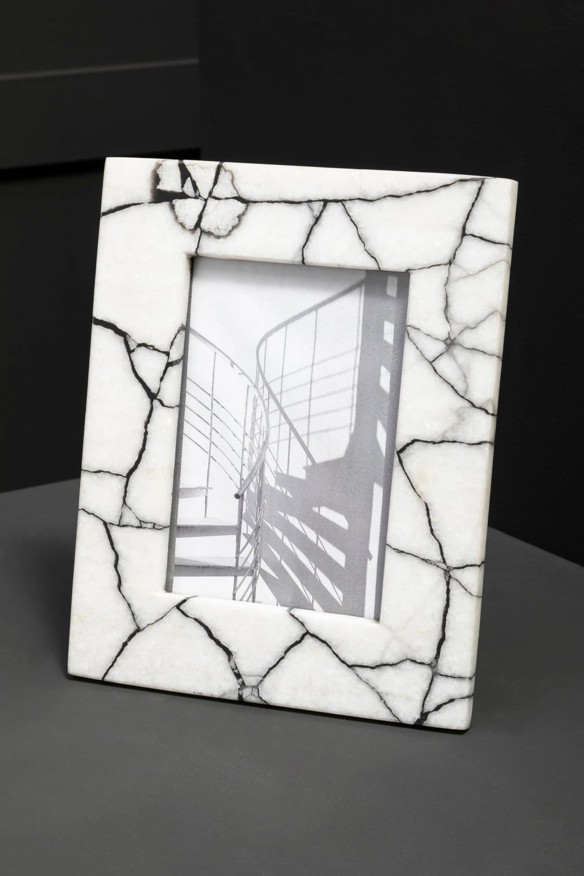 Marmont White and Black Marble 5In X 7In Large Photo Frame