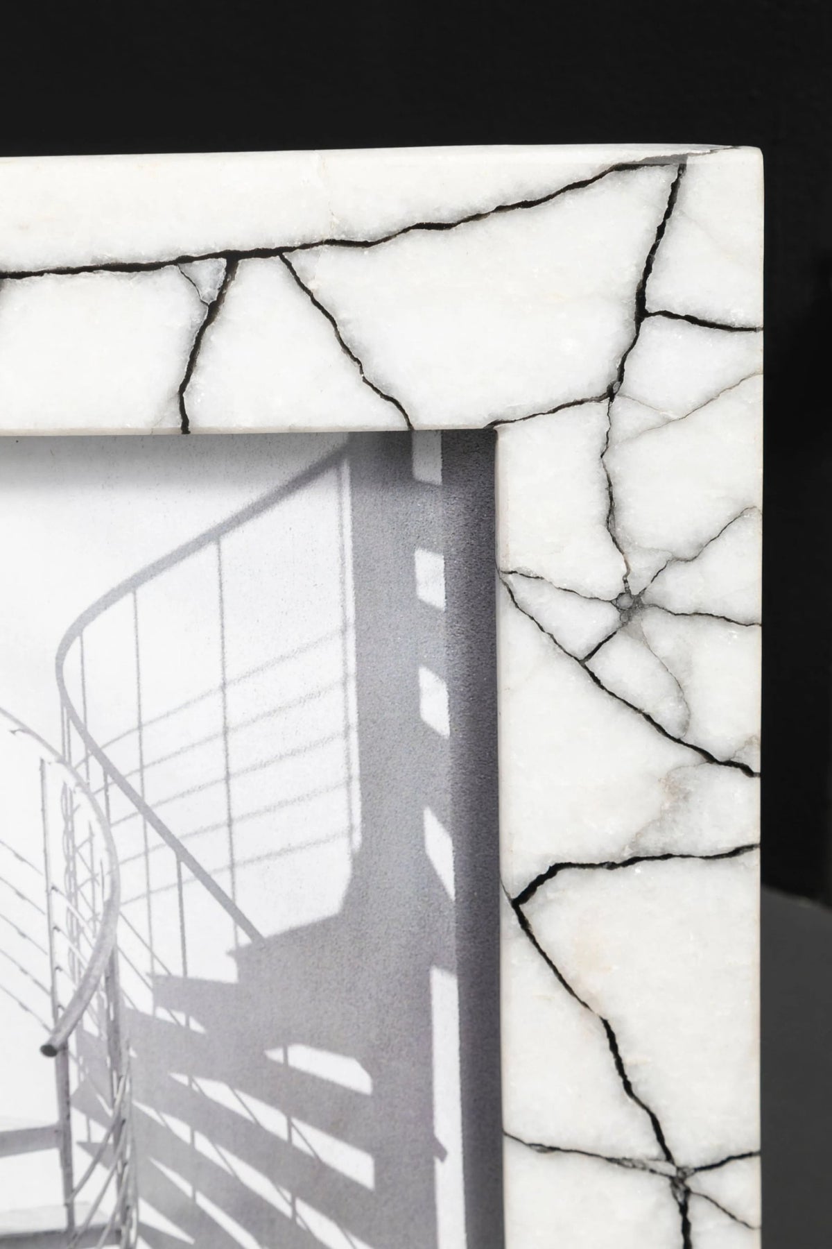 Marmont White and Black Marble 5In X 7In Large Photo Frame