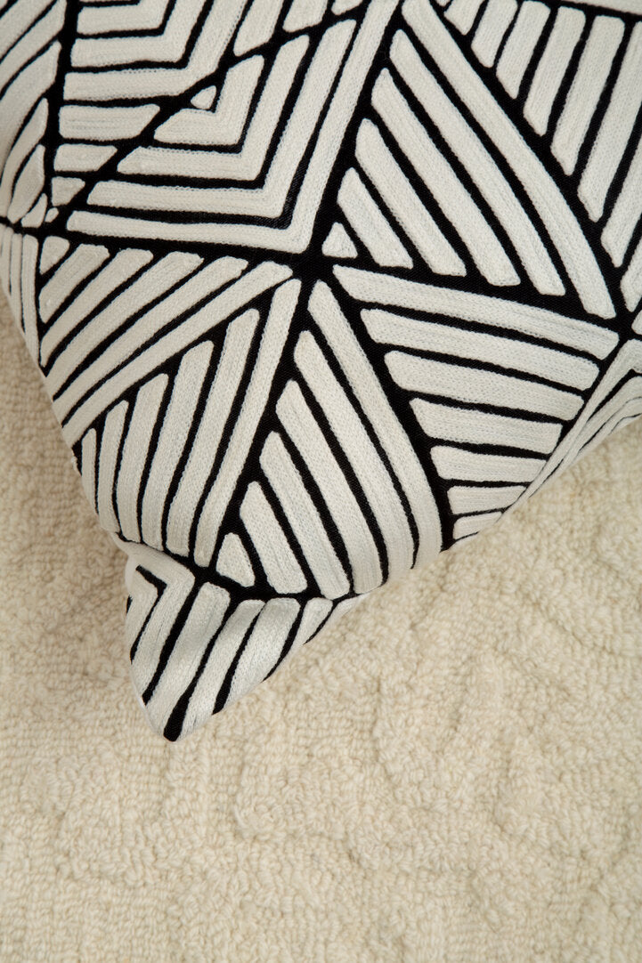 Zola Diamond Design Cushion