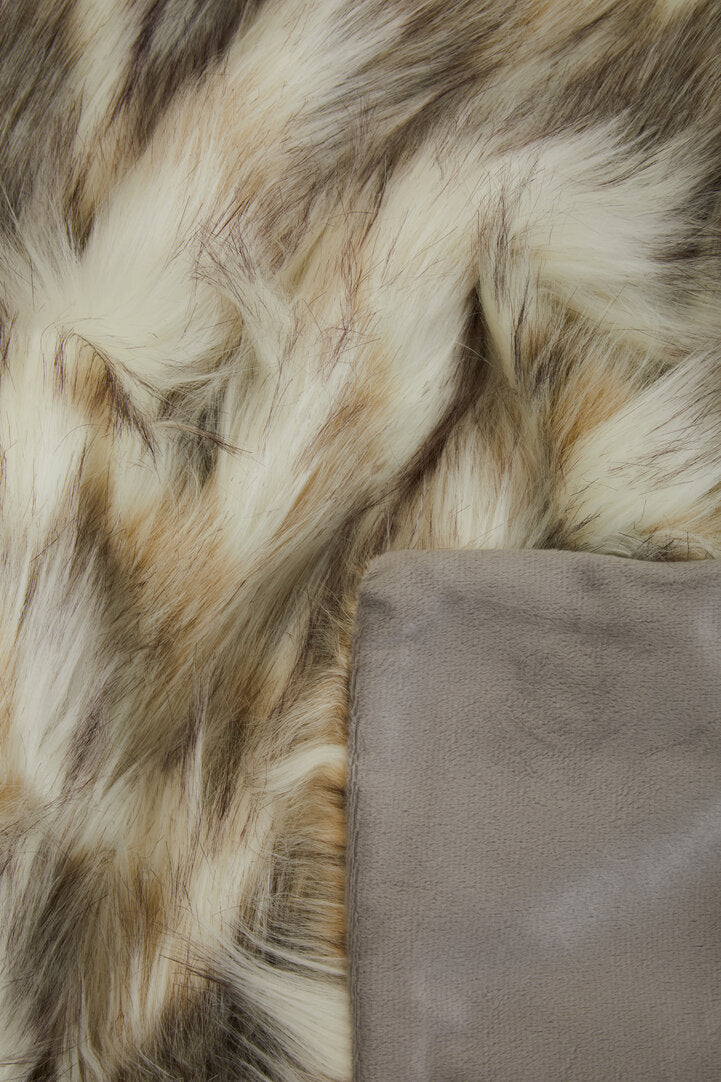 Folia Natural Fur Throw