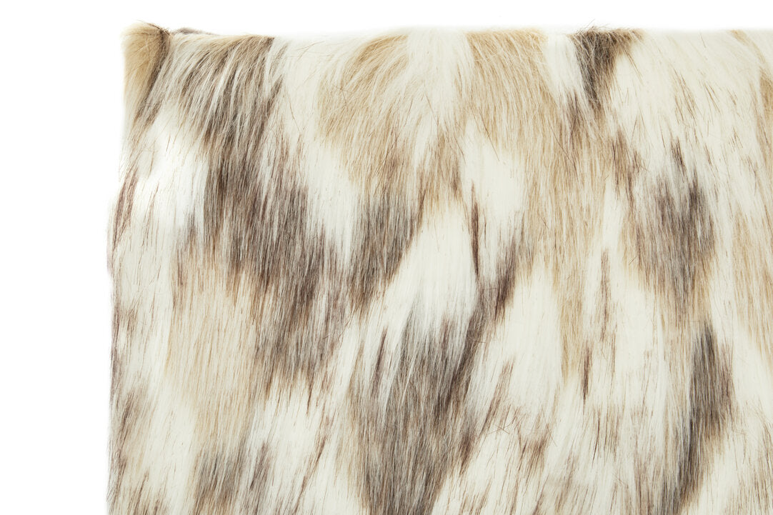 Folia Natural Rectangular Fur Cushion