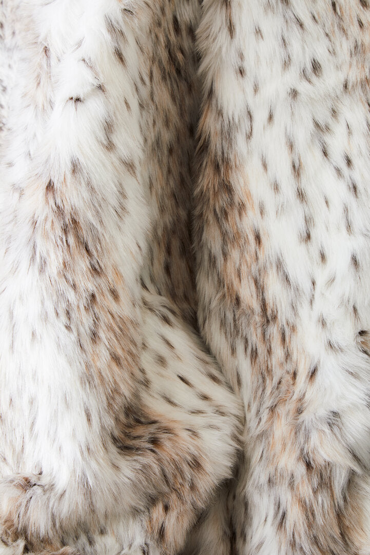 Folia Animal Print Fur Throw
