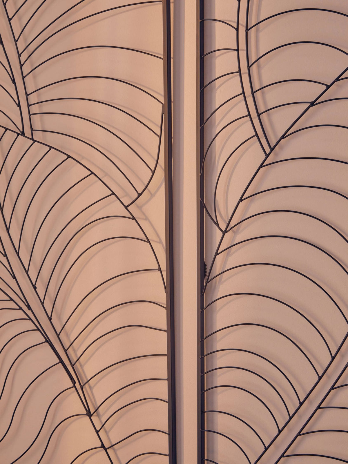 Alpine Small Black Metal Frame Leaf Design Wall Art