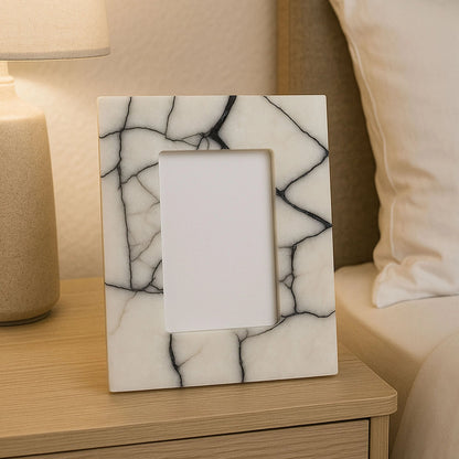 Marmont White and Black Marble 4In X 6In Small Photo Frame