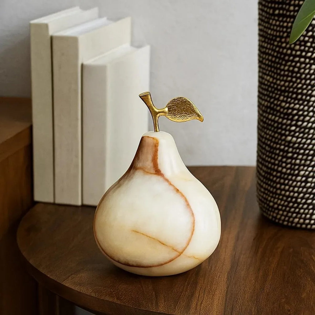 Pomona Onyx Decorative Pear