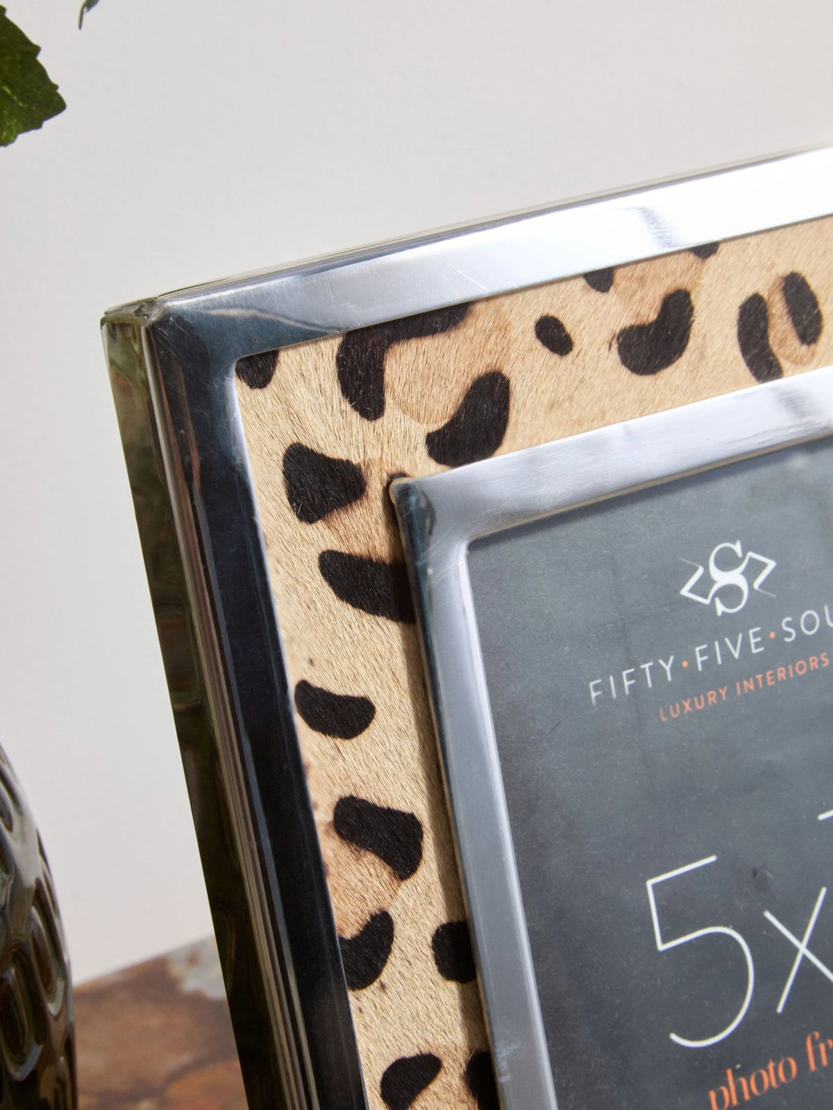 Chelsea Townhouse 5 x 7 Leopard Design Photo Frame