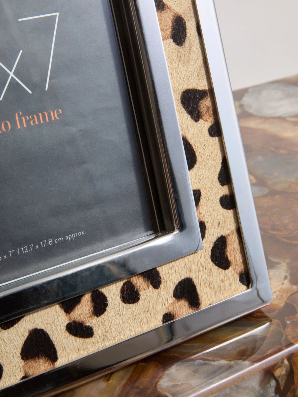 Chelsea Townhouse 5 x 7 Leopard Design Photo Frame