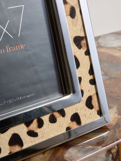 Chelsea Townhouse 5 x 7 Leopard Design Photo Frame