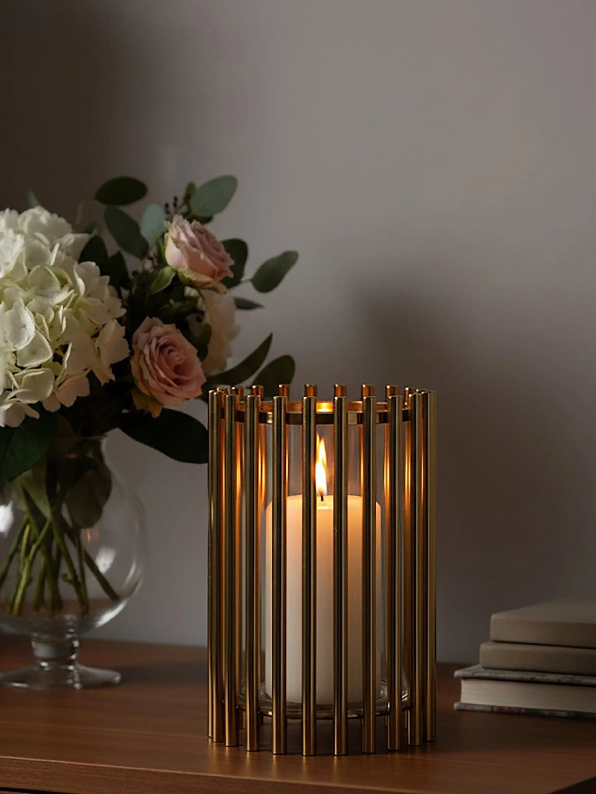 Candela Medium Candle Holder