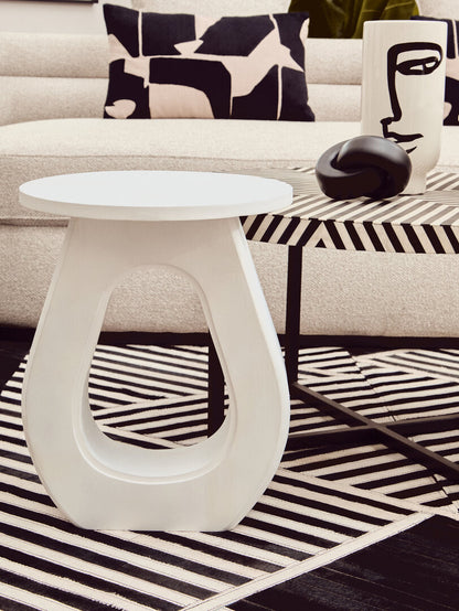 Zola Natural And Black Cushion