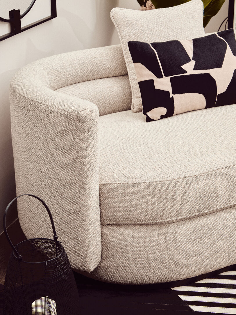 Zola Natural And Black Cushion