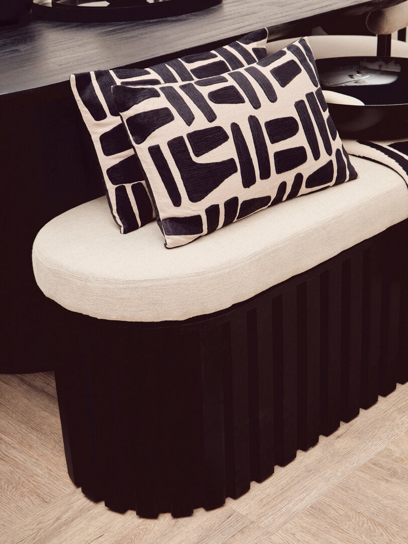 Sicily Mango Wood Oval Dining Table in Black Finish