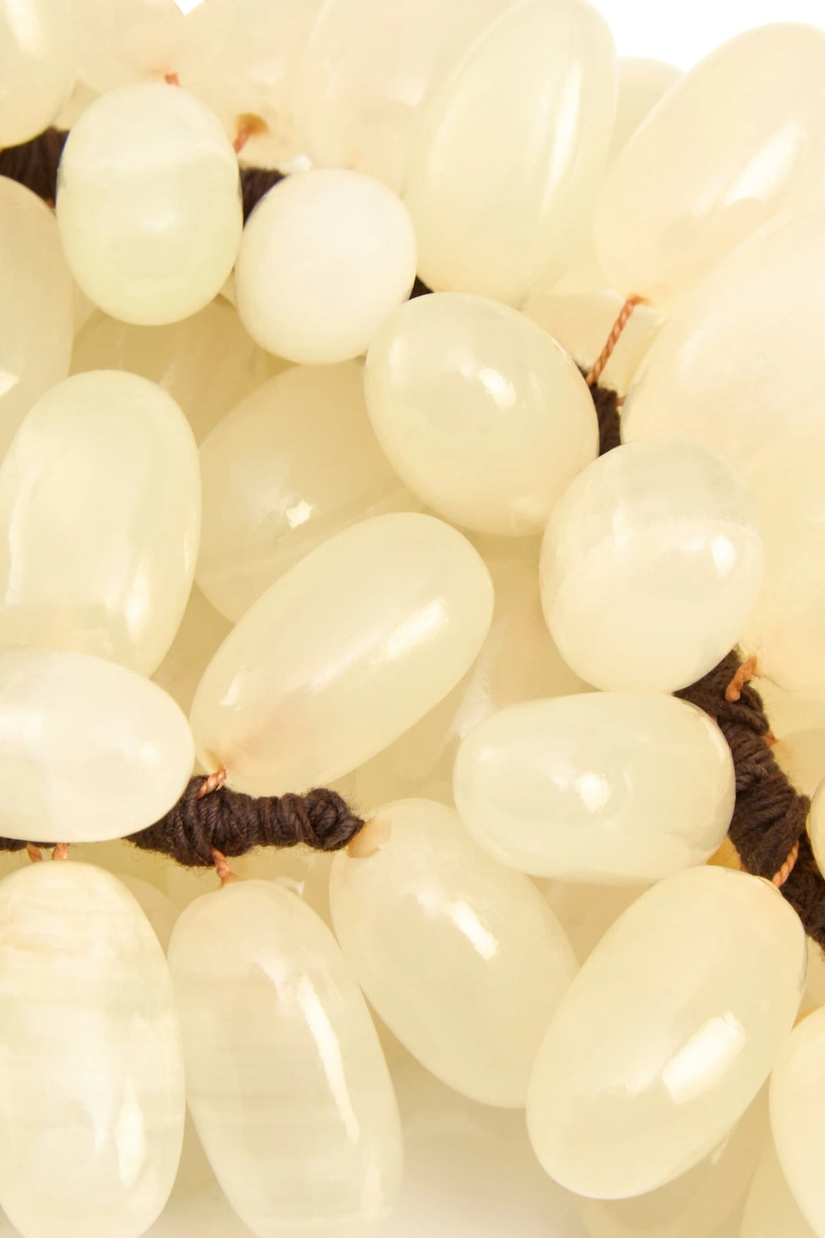Pomona Large White Onyx Decorative 100 Grapes