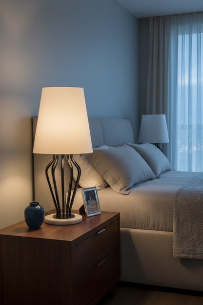 Yada Black And White Table Lamp