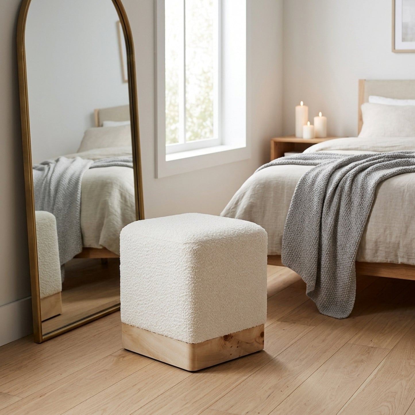 Sequoia Burl Wood And Cream Boucle Sqaure Stool